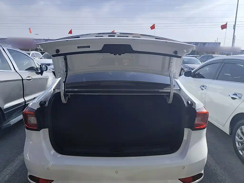 Roewe i5 — миниатюра 19