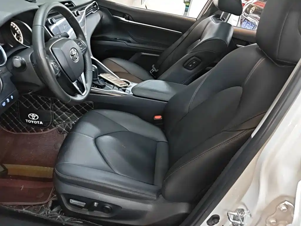 Toyota Camry — миниатюра 15