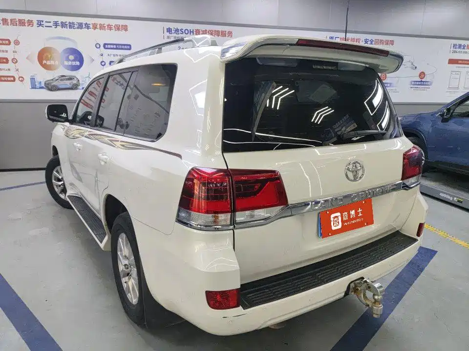 Toyota Land Cruiser — миниатюра 3