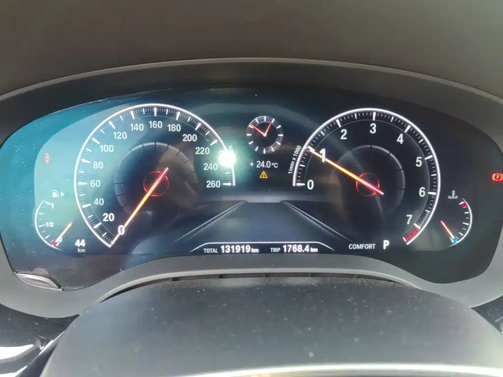 BMW 5 Series — миниатюра 16