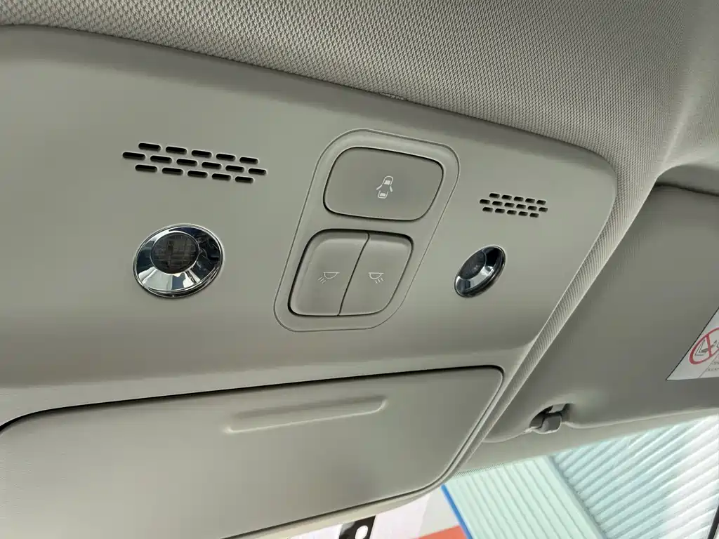 Wuling Xingguang — миниатюра 17