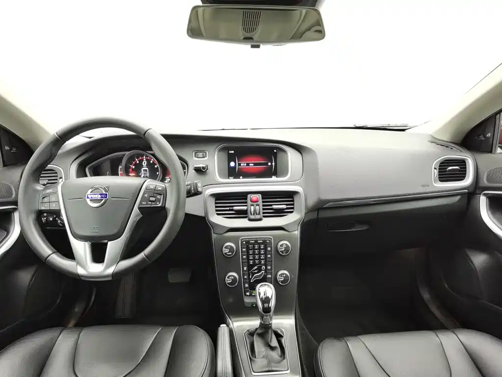 Volvo V40 — миниатюра 5