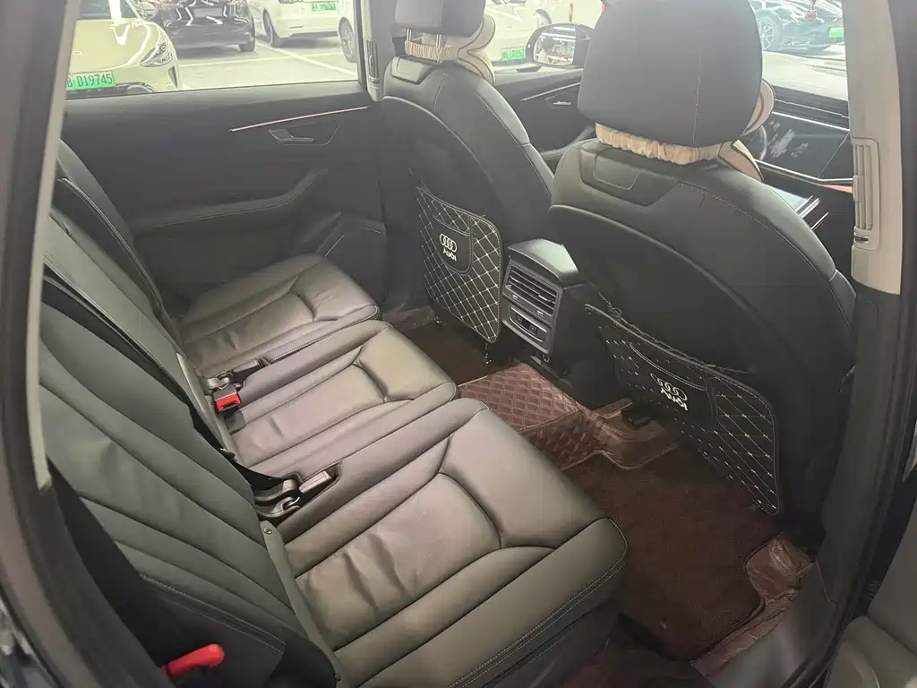 Audi Q7 — миниатюра 15
