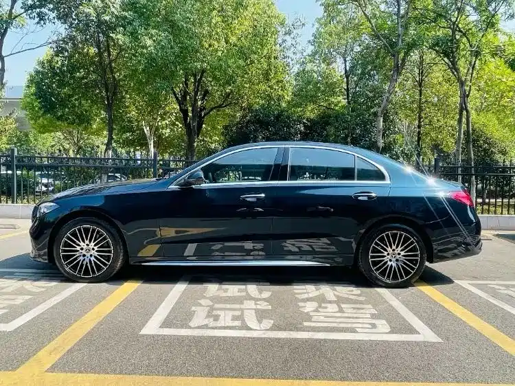 Mercedes-Benz C-Class — миниатюра 2