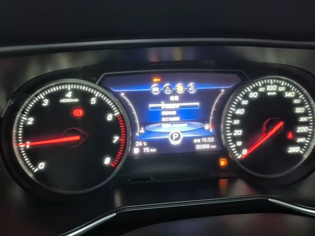 Hongqi Hongqi H5 — миниатюра 12