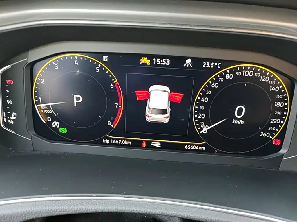 Volkswagen T-Roc — миниатюра 12