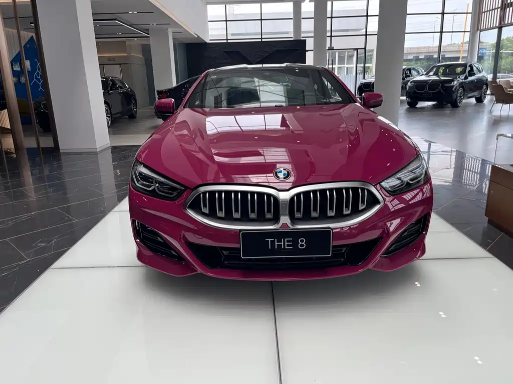 Купить BMW 8 Series