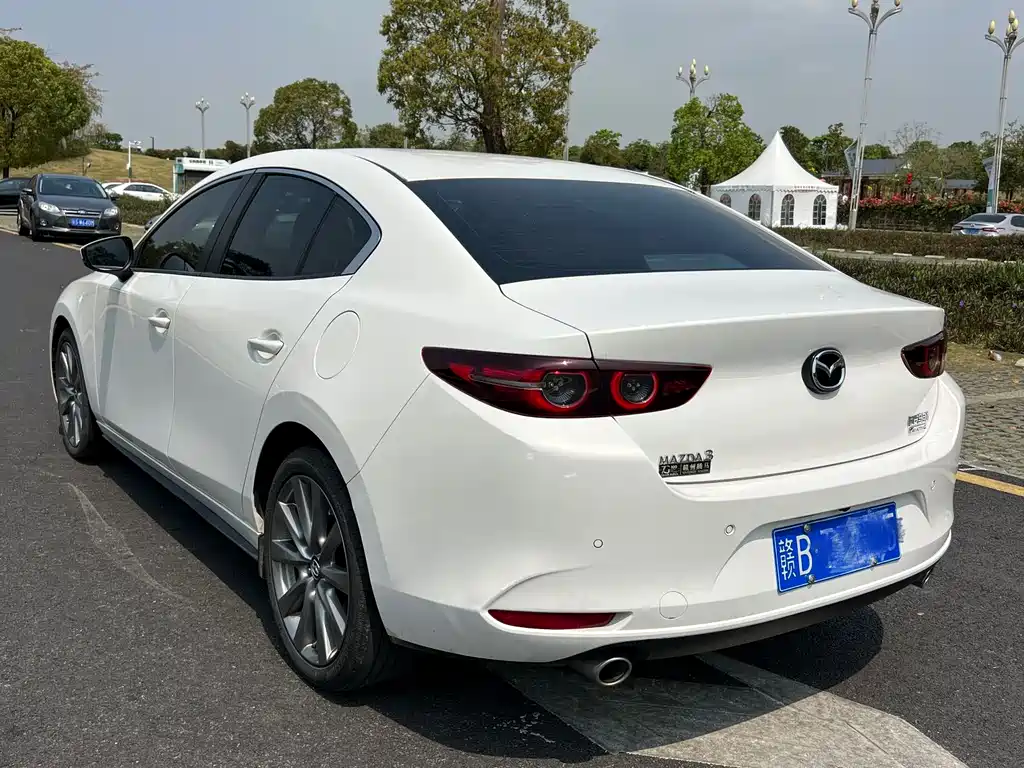 MAZDA 3 ANGKESAILA