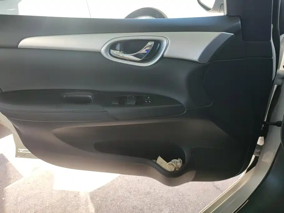 Nissan Sylphy — миниатюра 7