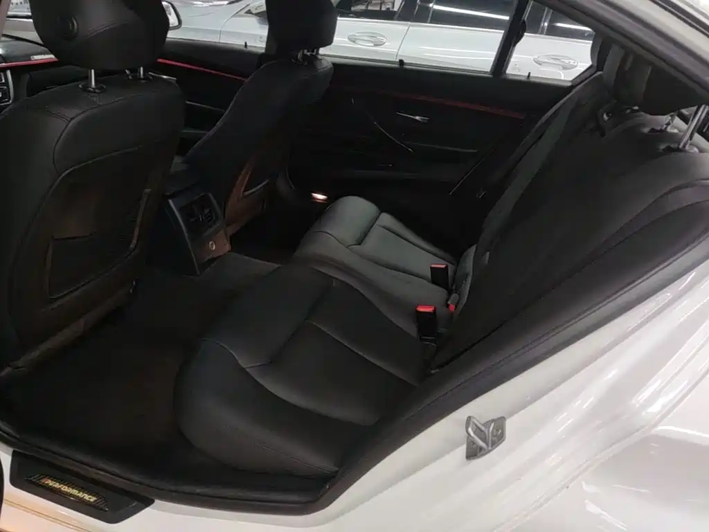 BMW 3 Series — миниатюра 17