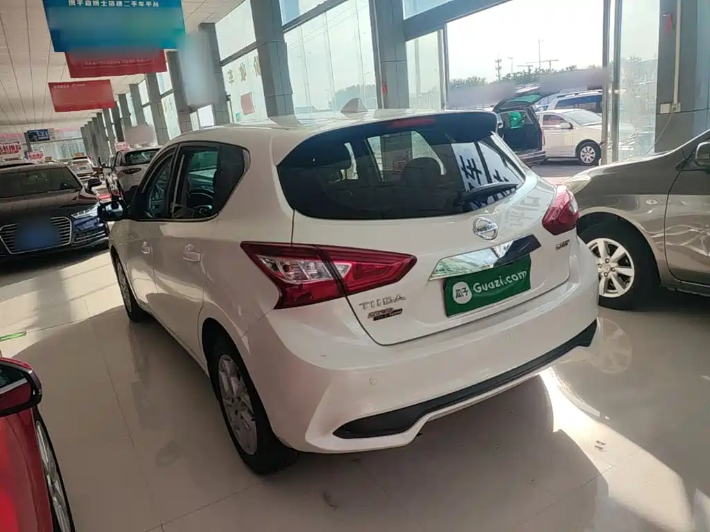Nissan Tiida — миниатюра 5