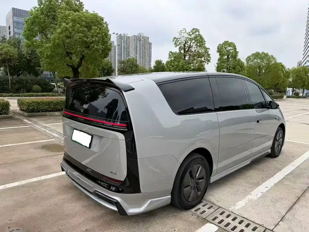 Li Auto Li MEGA — миниатюра 9