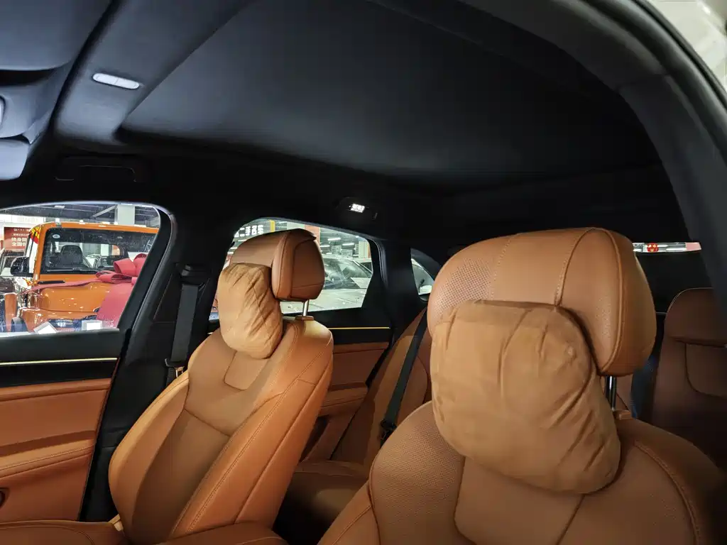 AITO ASK THE WORLD M5