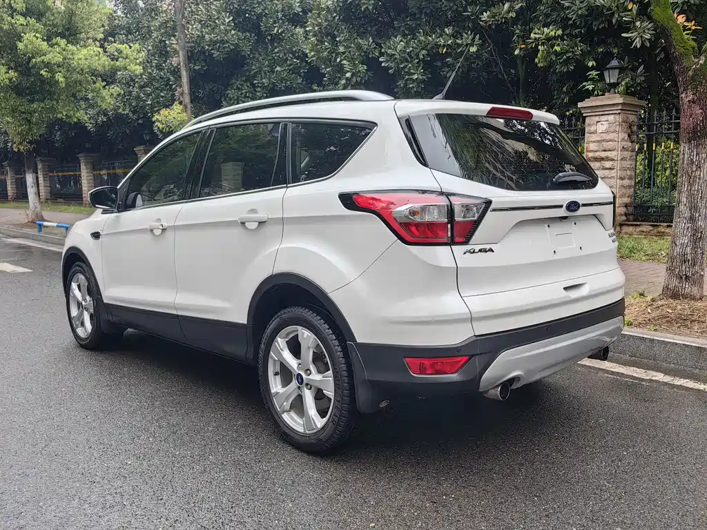 Ford Kuga — миниатюра 7