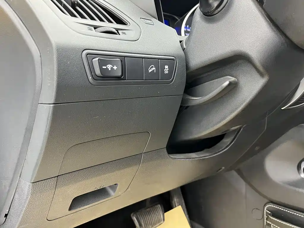 Hyundai BAIC Hyundai ix35 ix35 2013 2.0L AT GLS V