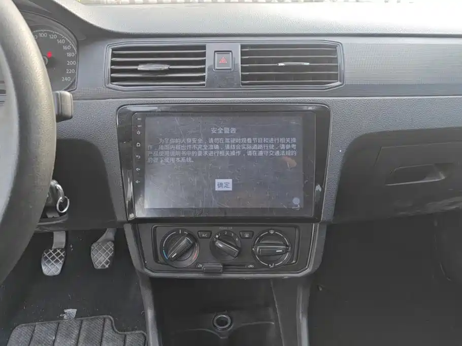 Volkswagen Santana — миниатюра 13