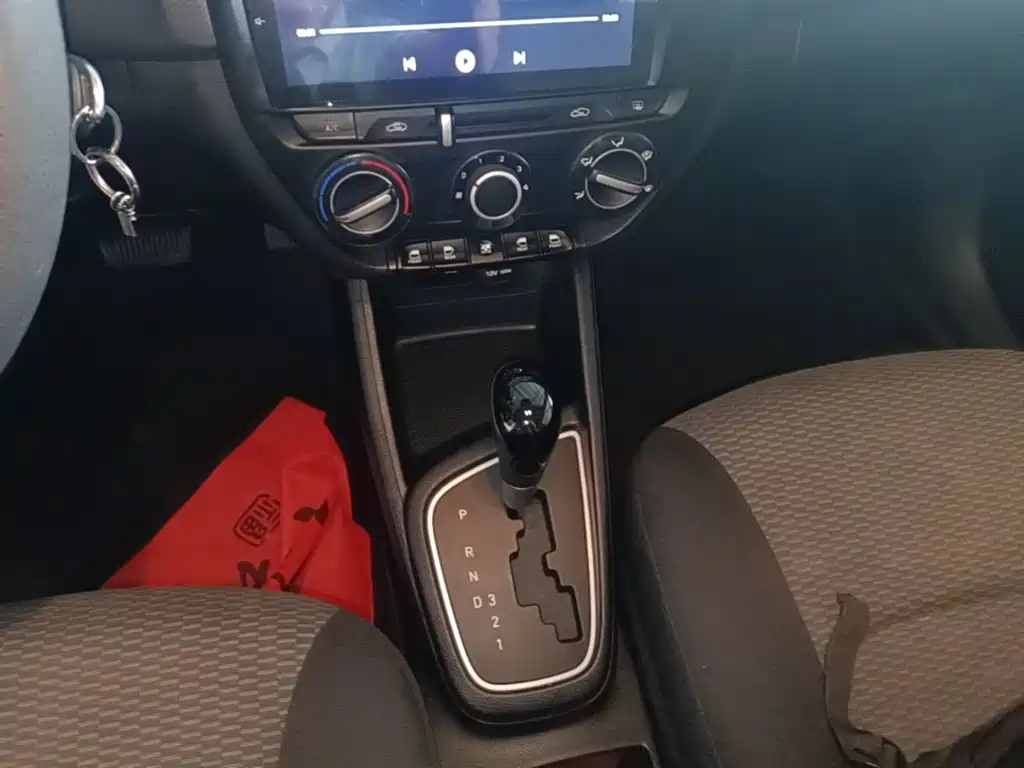 Hyundai Verna — миниатюра 14