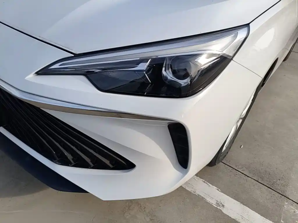 Roewe i5 — миниатюра 24