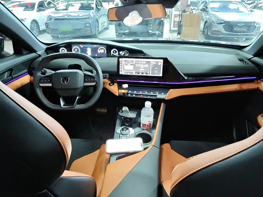 Changan UNI-V — миниатюра 10