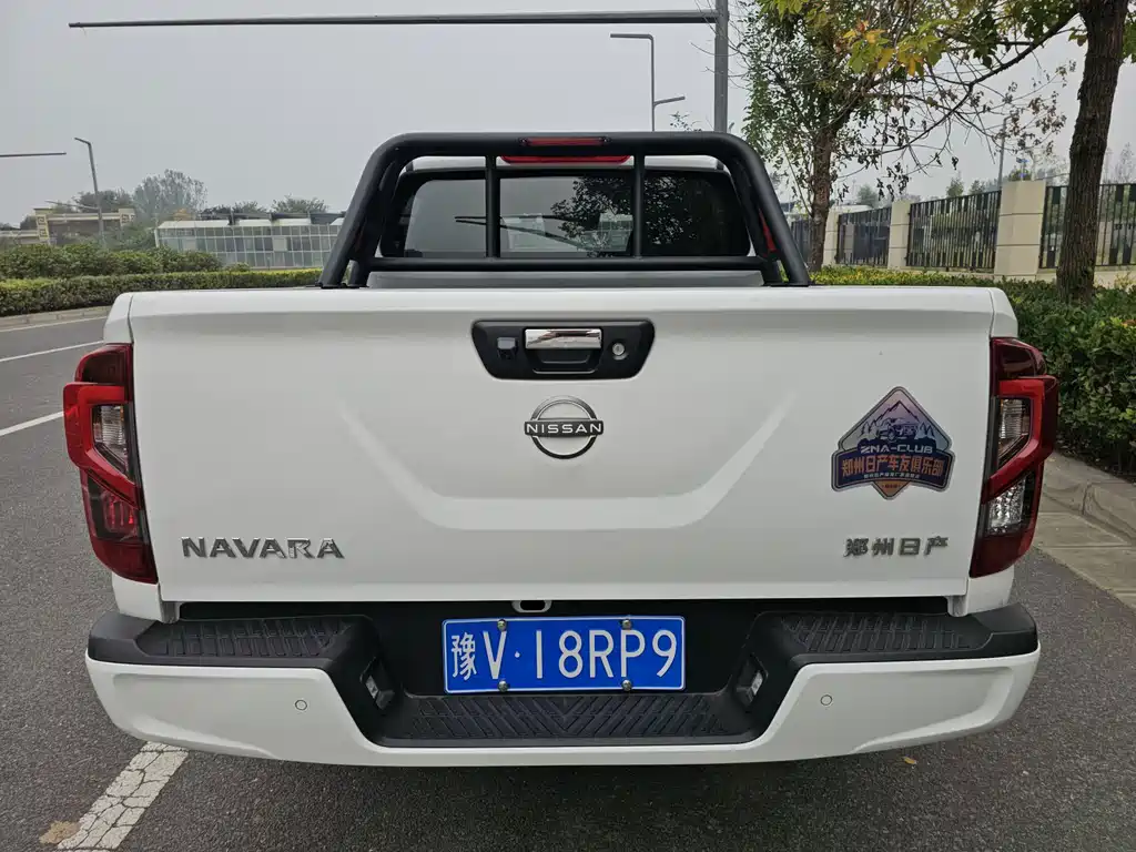 Nissan Navara — миниатюра 5