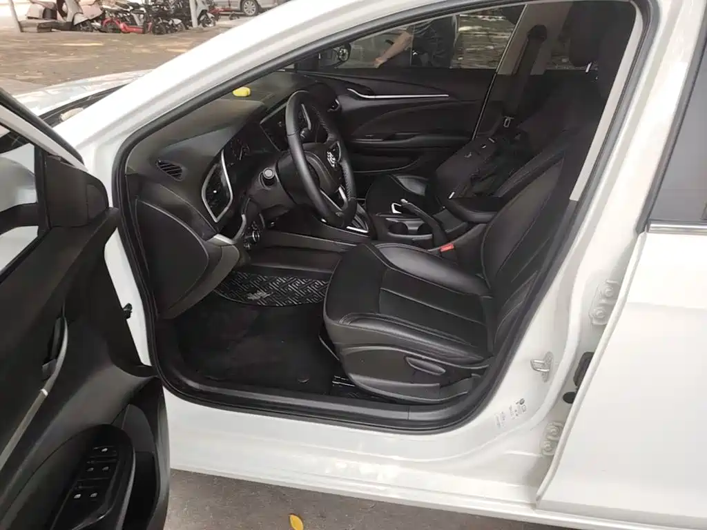 Buick Excelle — миниатюра 15