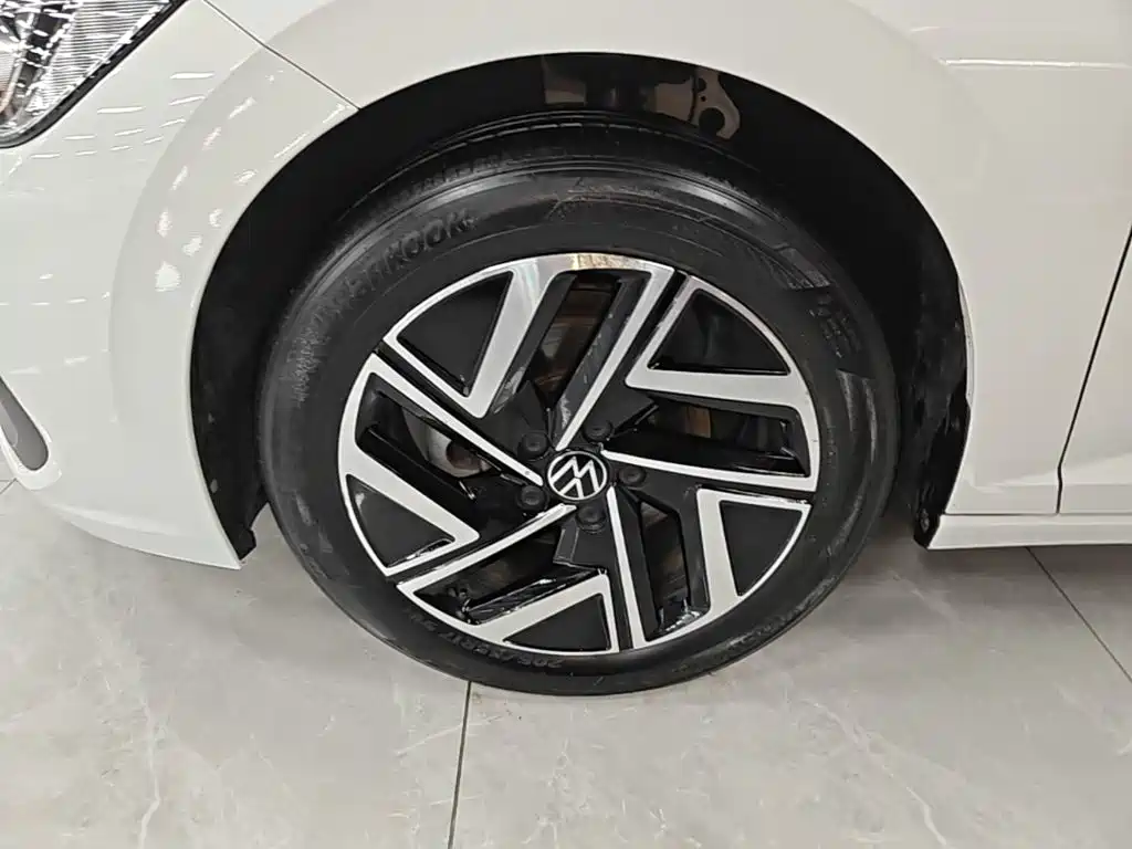 Volkswagen Sagitar — миниатюра 23