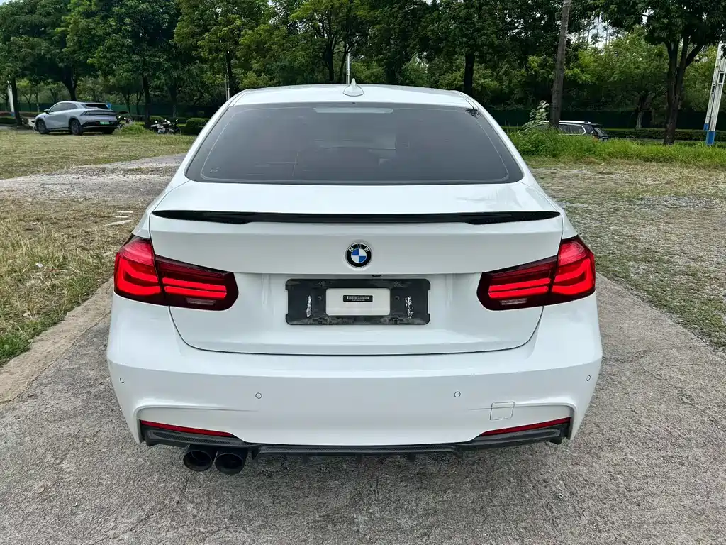 BMW 3 Series — миниатюра 8