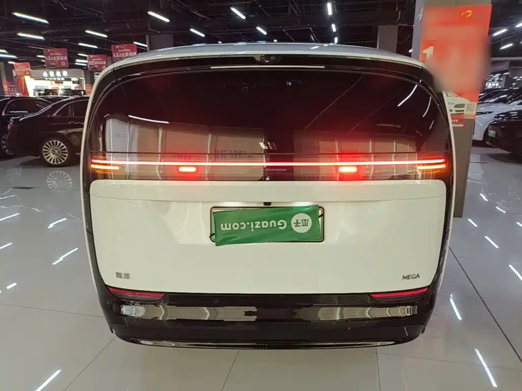 Li Auto Li MEGA — миниатюра 6