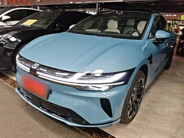 2025 Zeekr 007