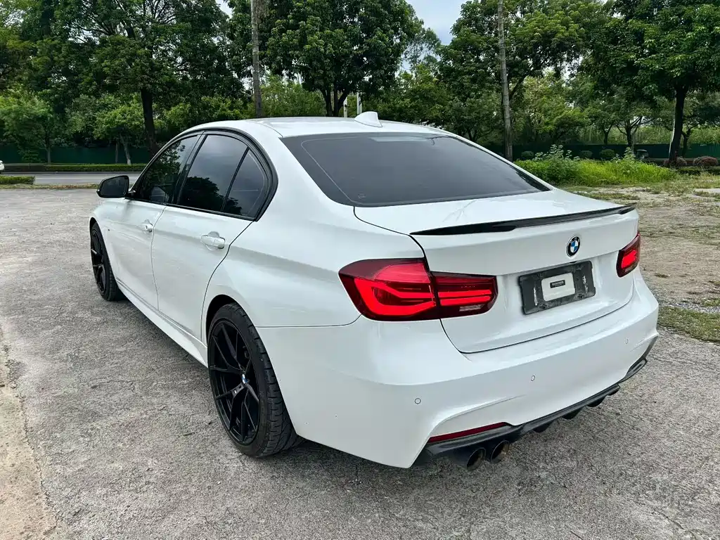 BMW 3 Series — миниатюра 7
