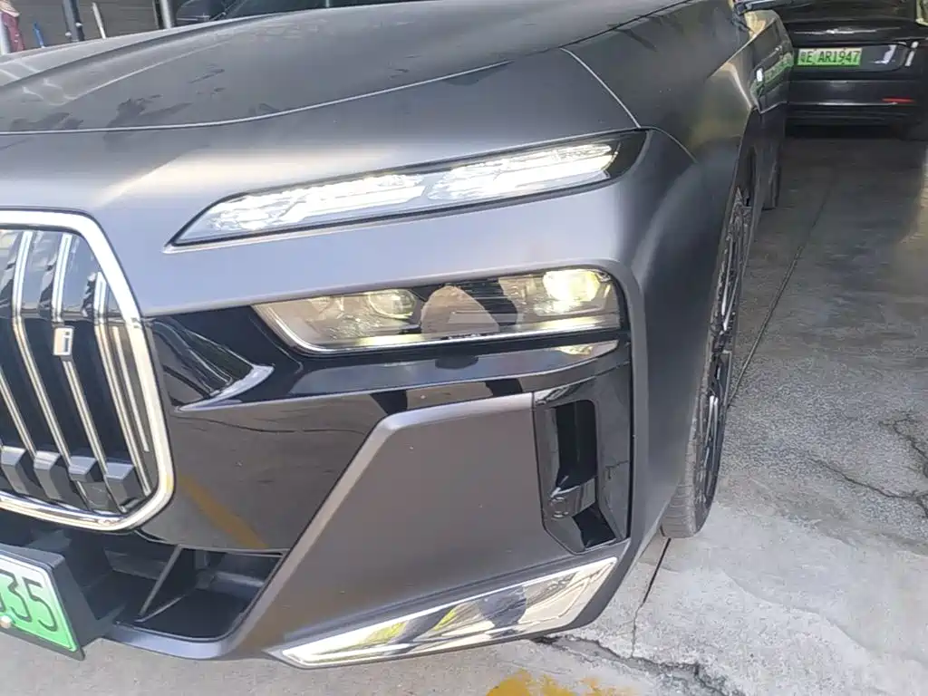 BMW i7 — миниатюра 24