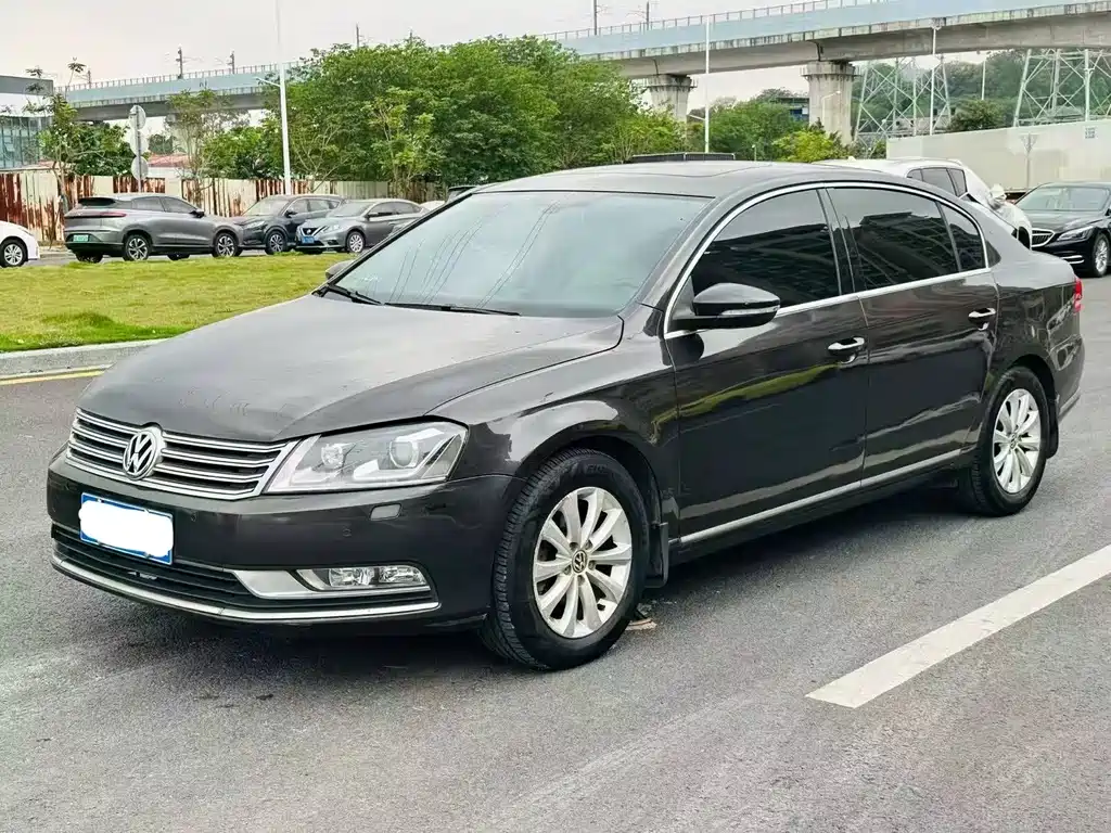 Volkswagen Magotan 2013