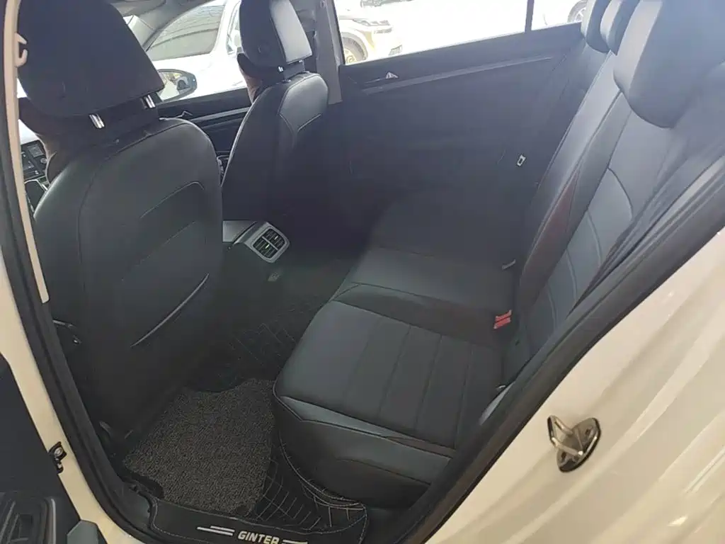 Volkswagen Bora — миниатюра 17