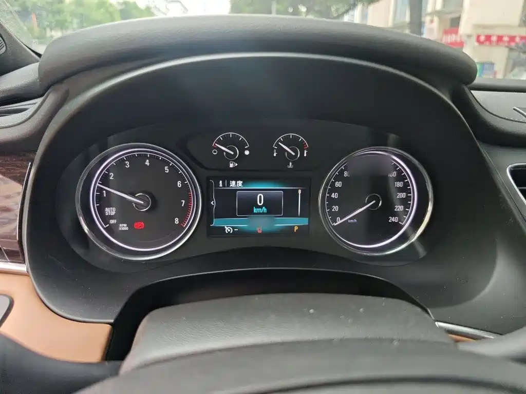 Buick LaCrosse — миниатюра 4
