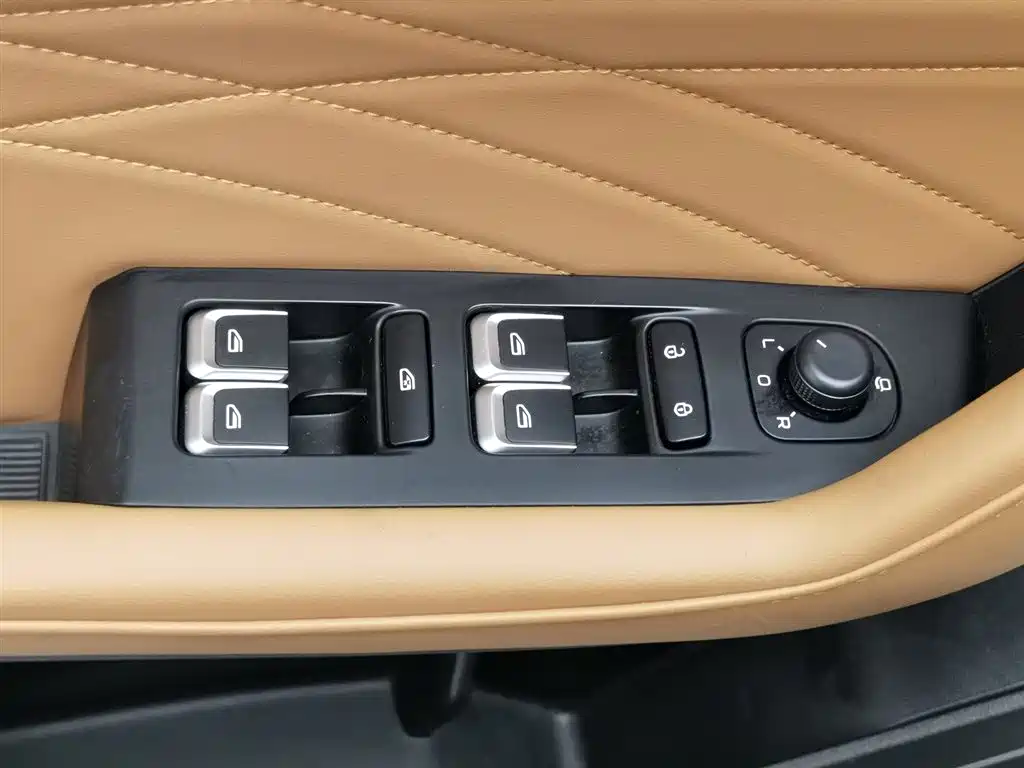 GEELY AUTOMOBILE HAOYUE L