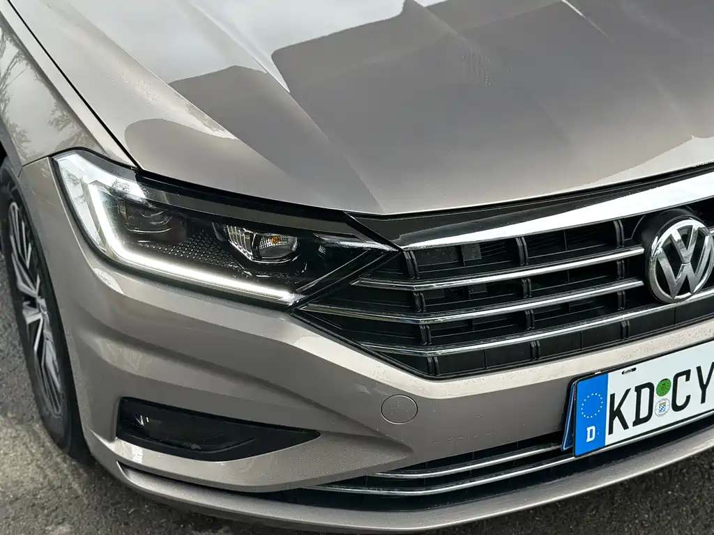 Volkswagen Sagitar — миниатюра 4