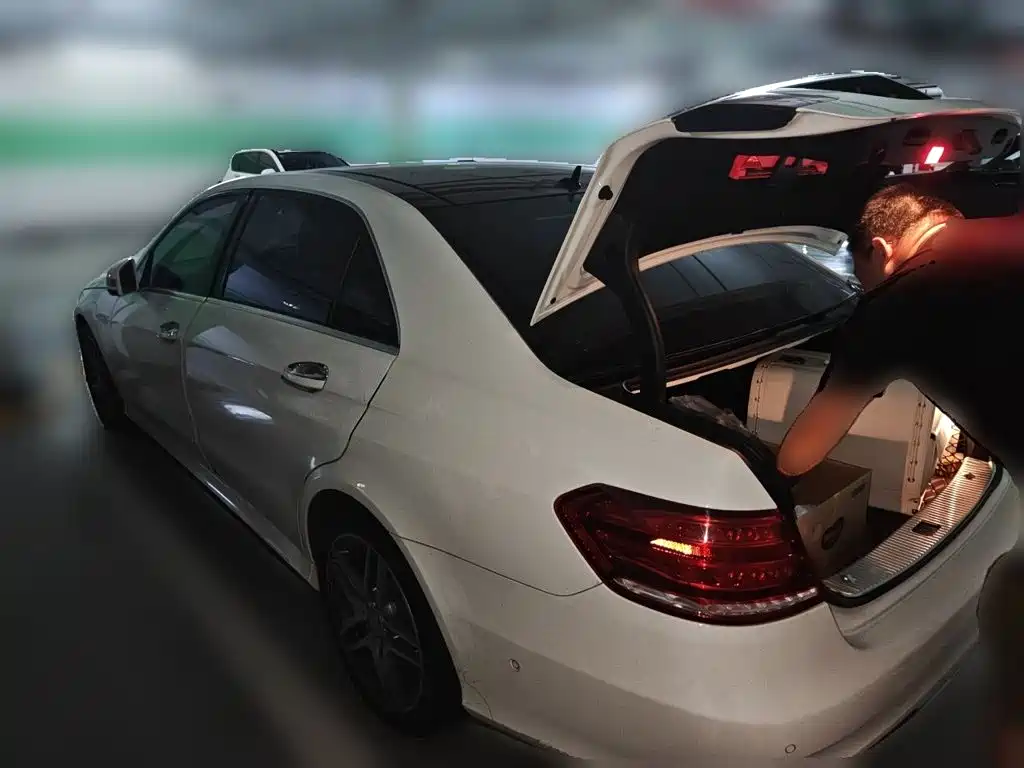 Mercedes-Benz E-Class — миниатюра 25