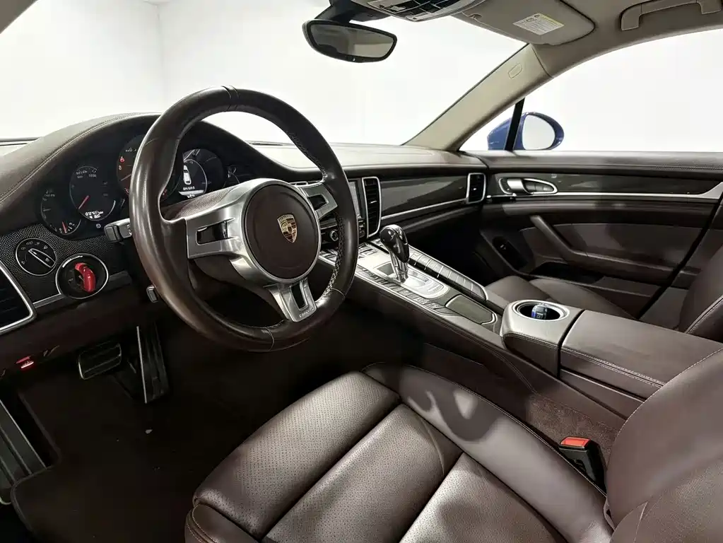 Porsche Panamera — миниатюра 4