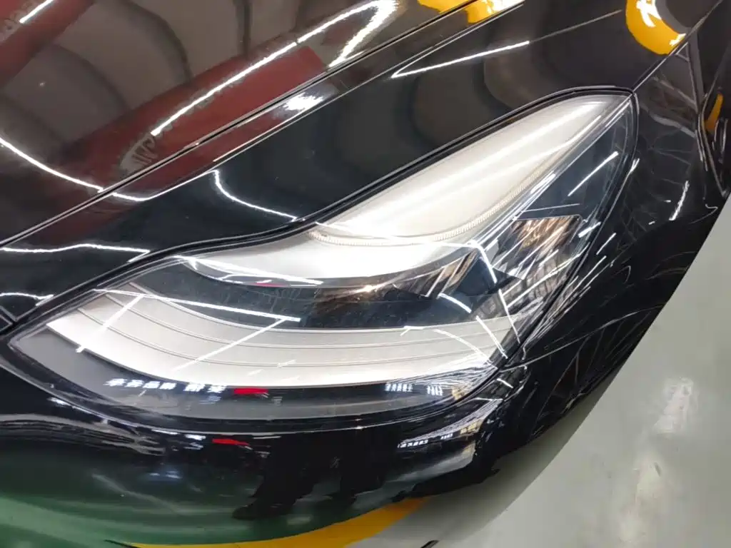 Tesla Model 3 — миниатюра 24