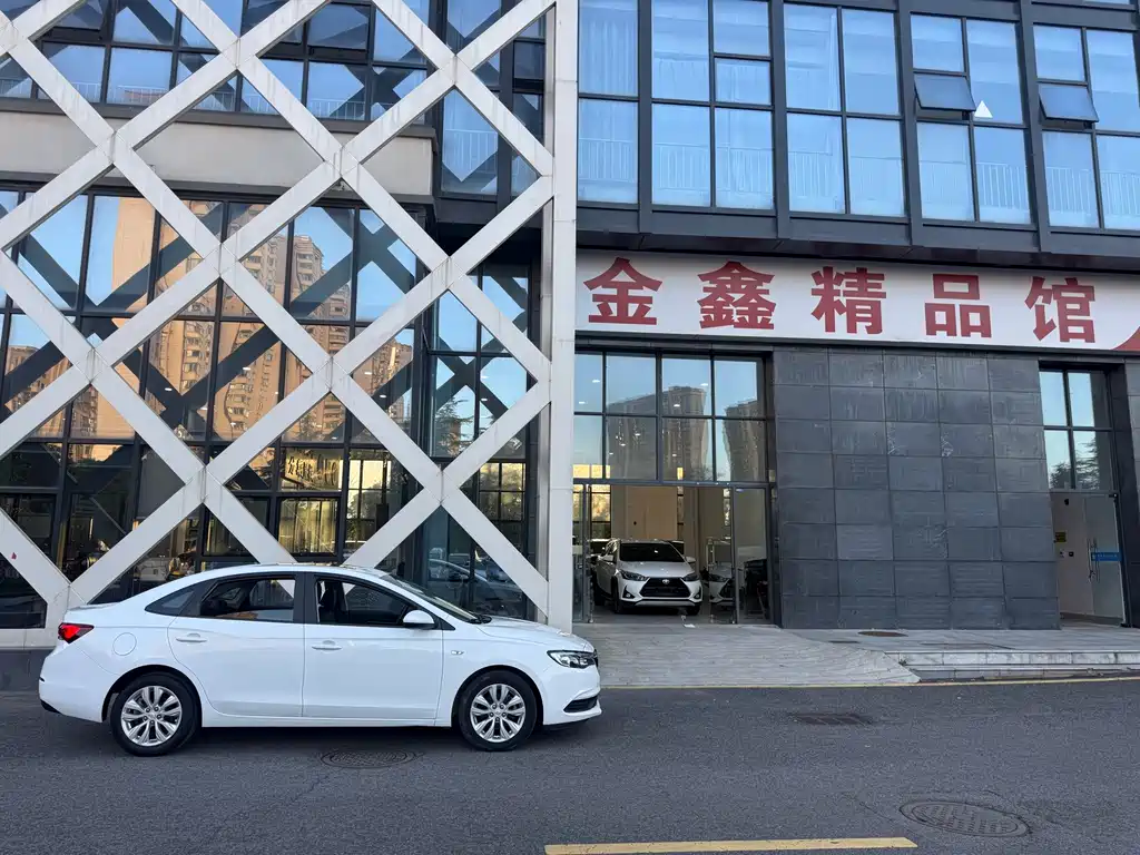Buick Excelle — миниатюра 18