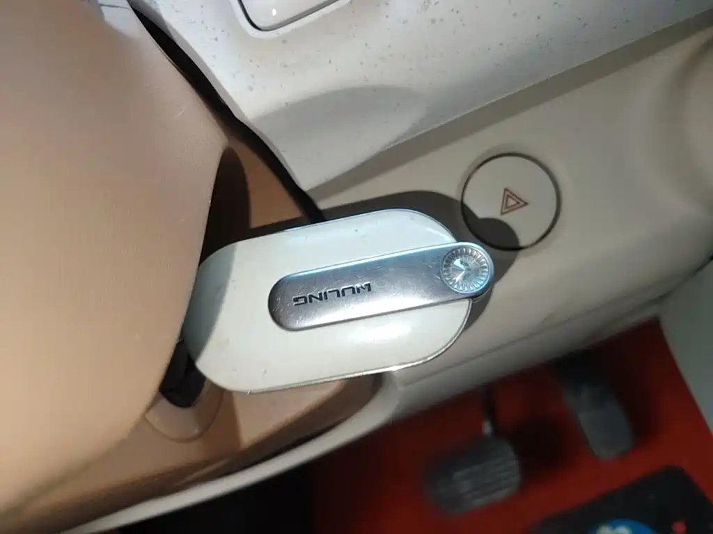 Wuling MINIEV — миниатюра 9