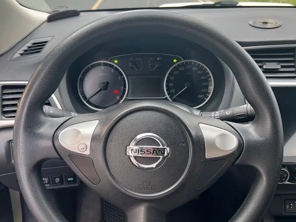 Nissan Sylphy — миниатюра 13