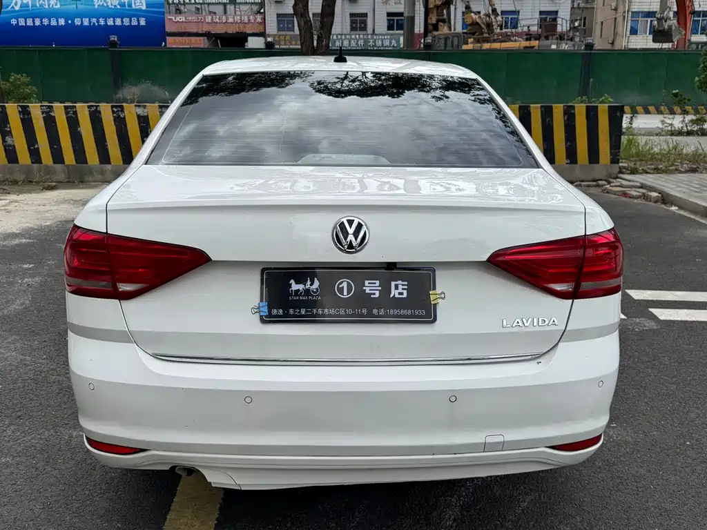 Volkswagen Lavida — миниатюра 5
