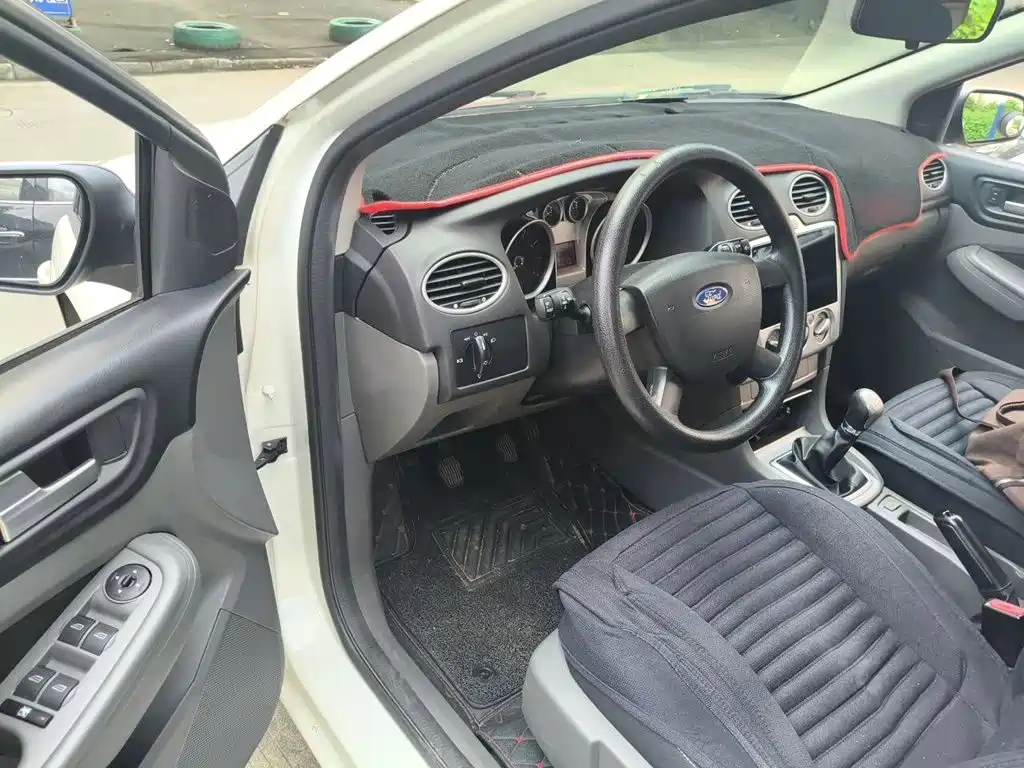 Ford Focus — миниатюра 14