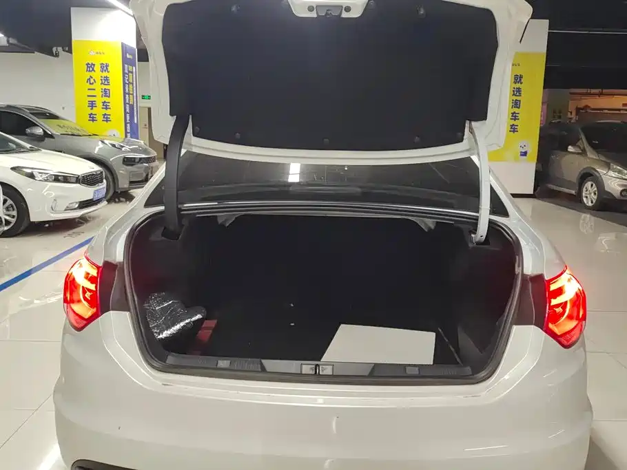 Citroen C4L — миниатюра 4