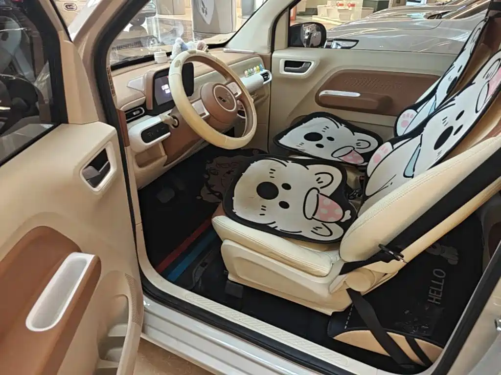 Wuling MINIEV — миниатюра 18