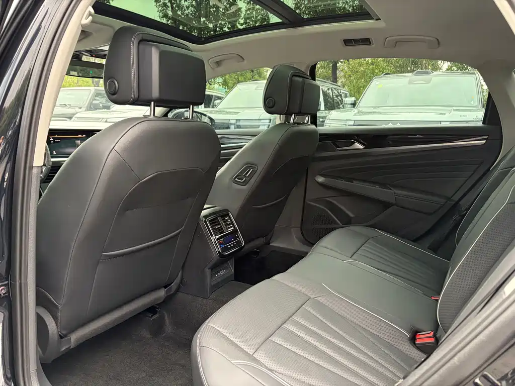 Volkswagen Passat — миниатюра 8