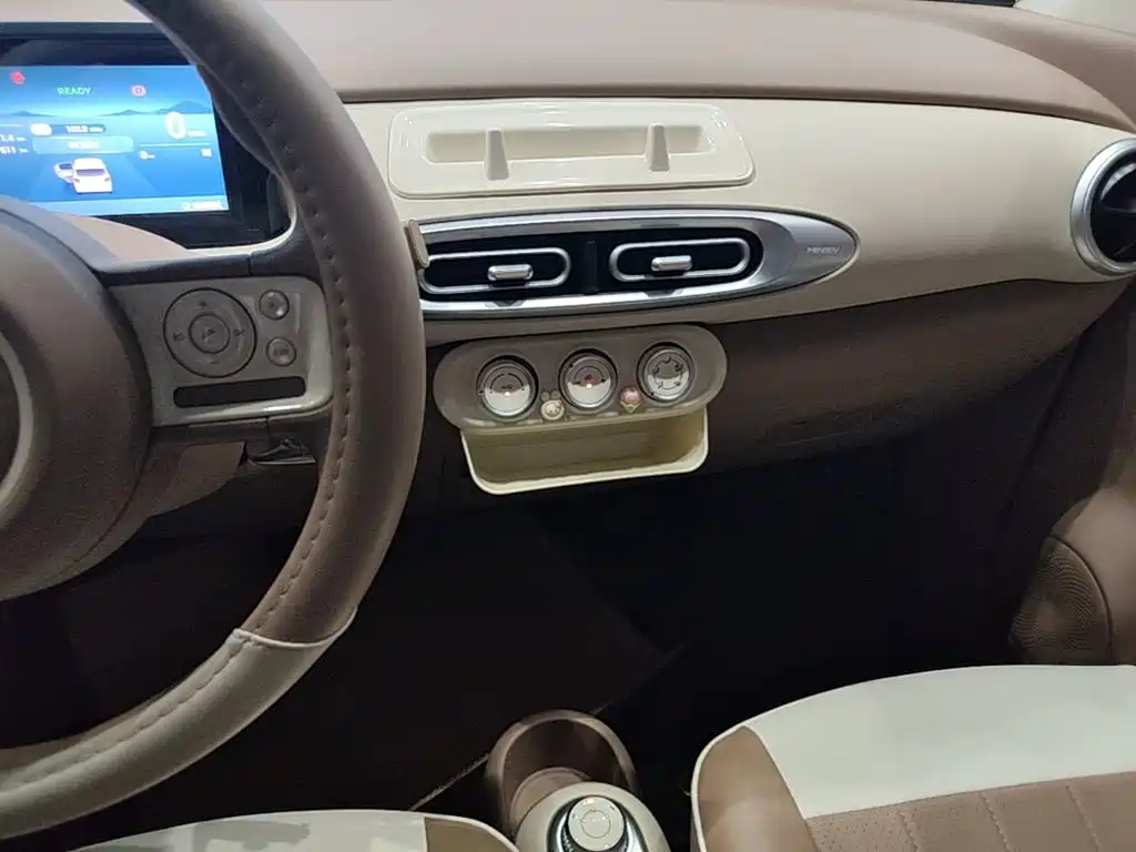 Wuling MINIEV — миниатюра 13