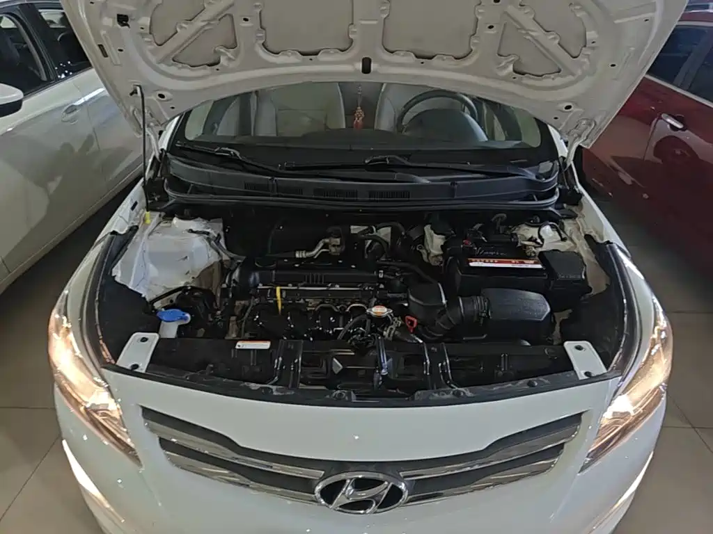 Hyundai Verna — миниатюра 20