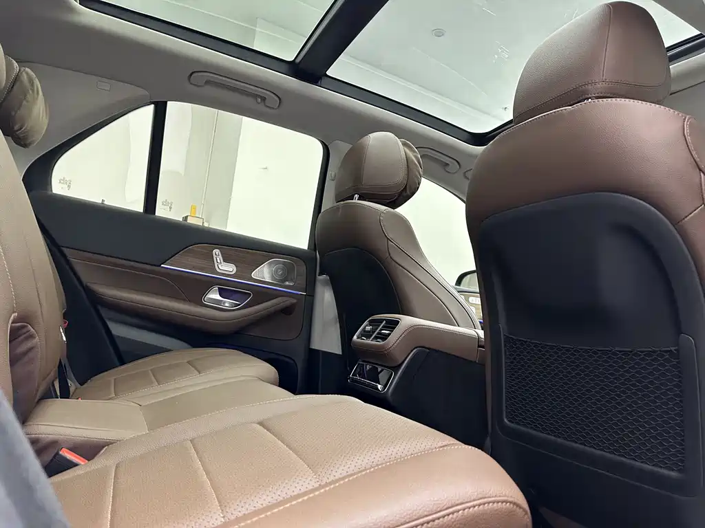 Mercedes-Benz GLE (Import) — миниатюра 15